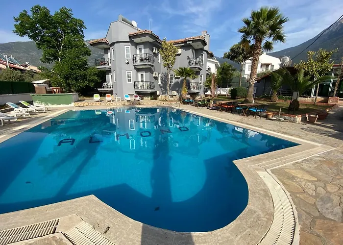 Greenway Szálloda *