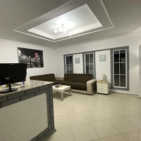 Hotel Greenway *